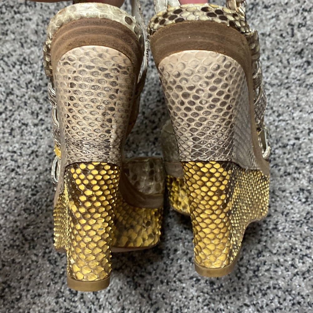 RARE GUCCI Python Wedge 38.5 - Picture 9 of 11